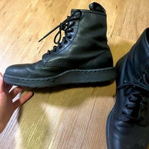 Dr. Martens Newton 1460